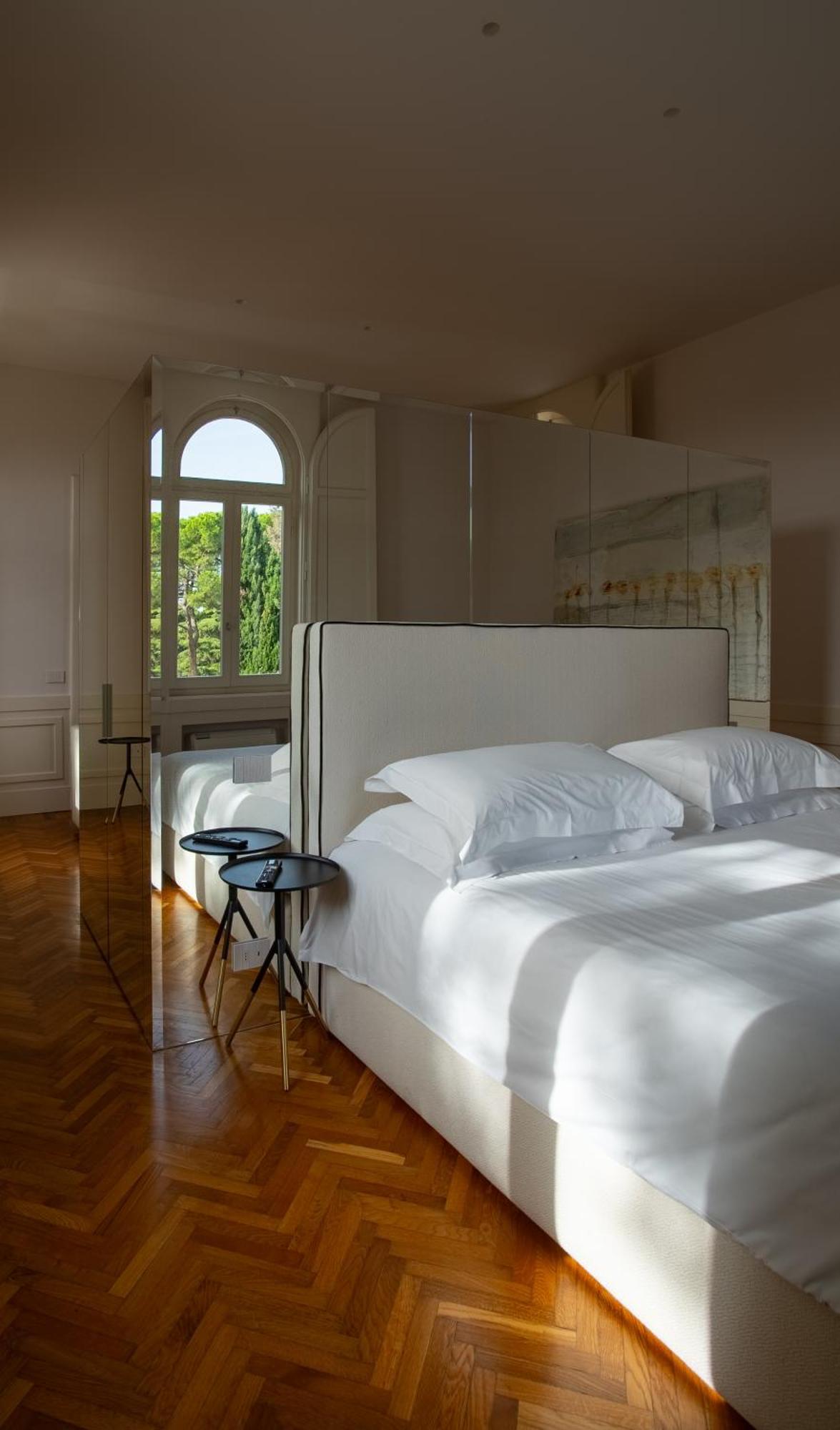 Boutique Hotel Villa Monty Banks Cesena Quarto foto